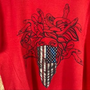 Crooks and castles Medusa t-shirt red
